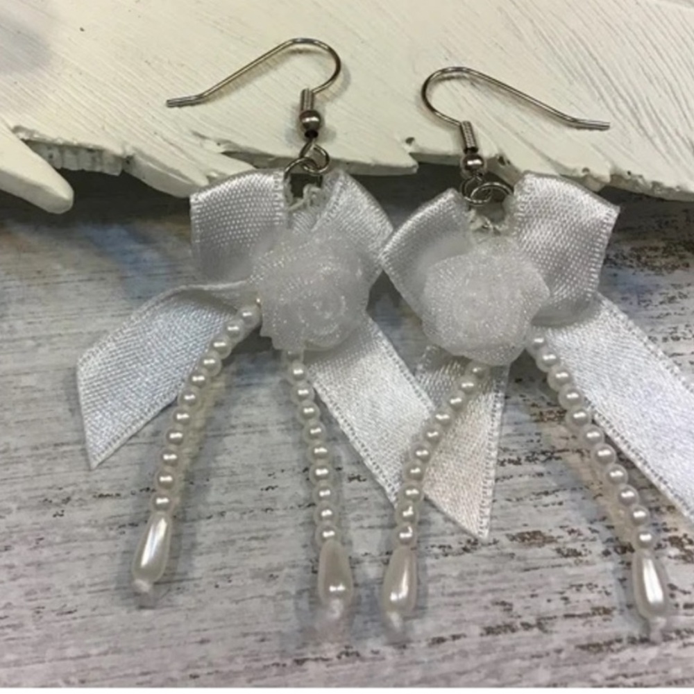 Bow Earrings